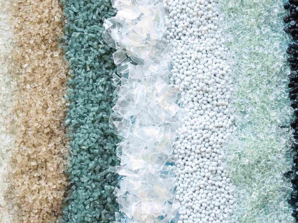 PET vs. Other Plastics (PS, PP, PE)—Which Material is Right for Your Business